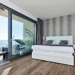 Nera-selina * Makarska