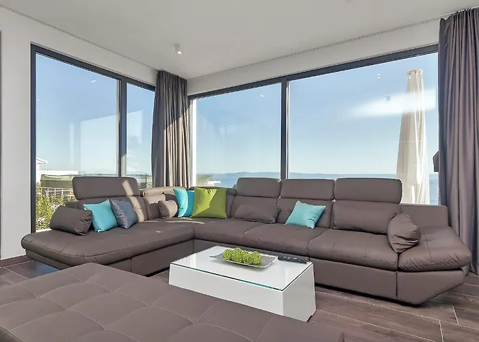 Nera-selina Makarska