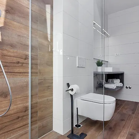 Nera-selina Villa