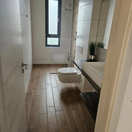 Nera-selina * Makarska